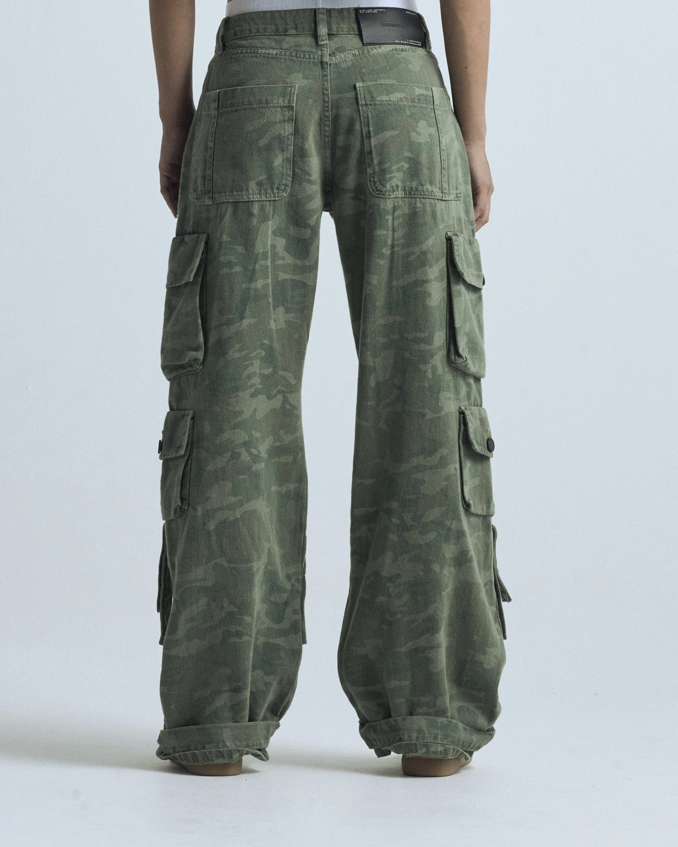 W Basics MultiPocket Cargo Jean Green Camo - Image 4