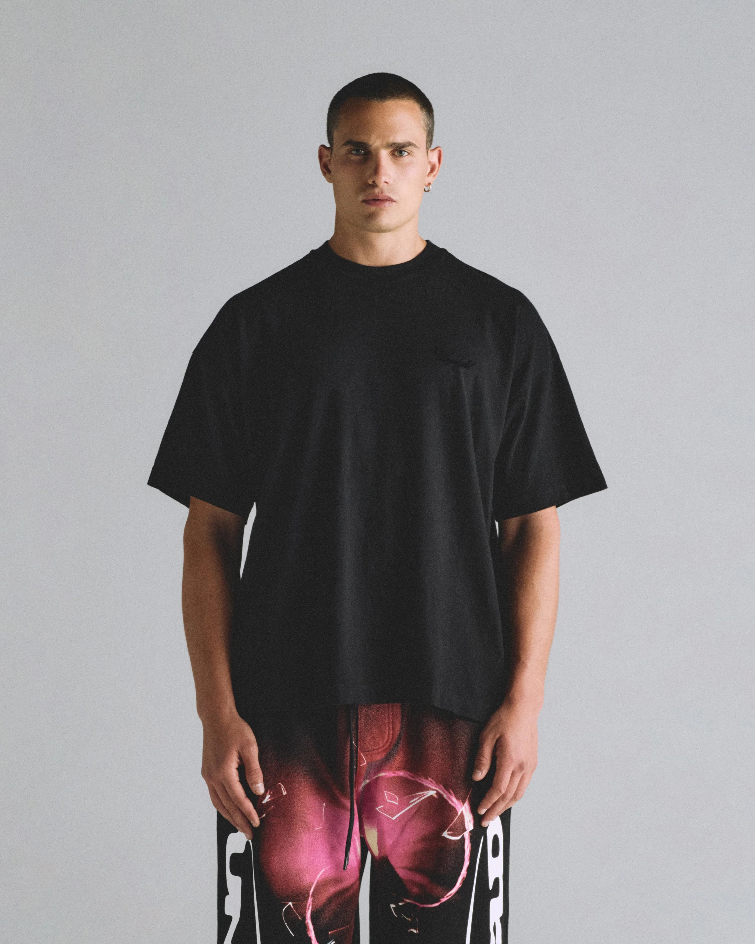 Basics Peached Undgld Tshirt Black - Image 8