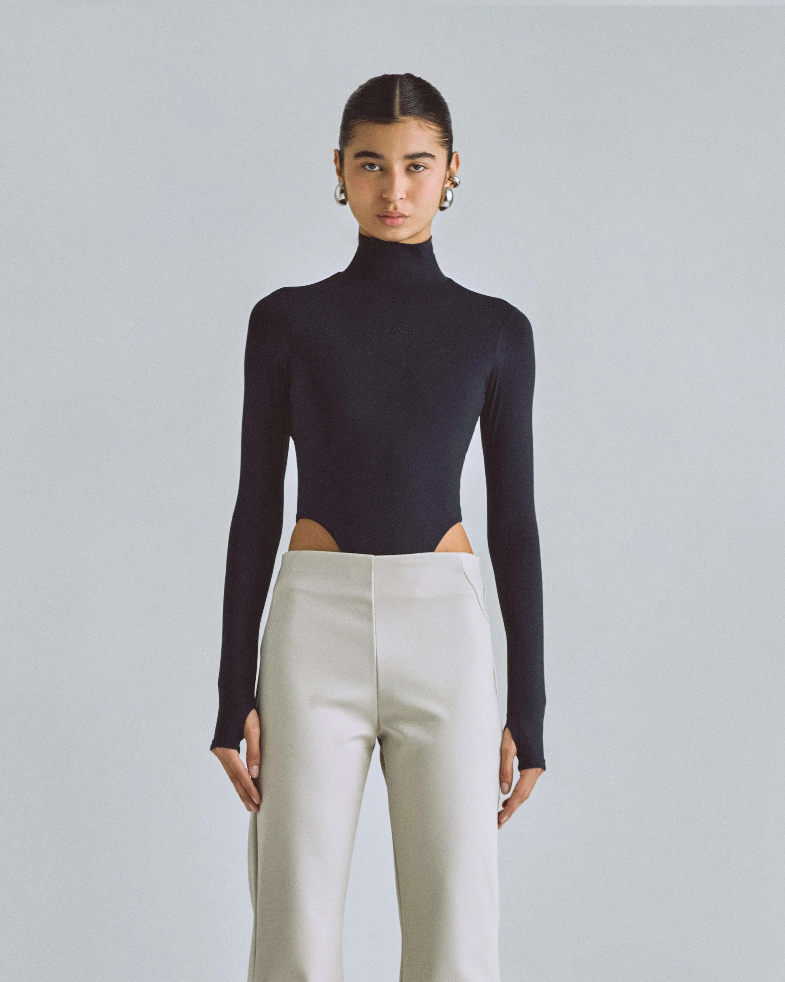 Basics Turtleneck Backless Body Black - Image 2