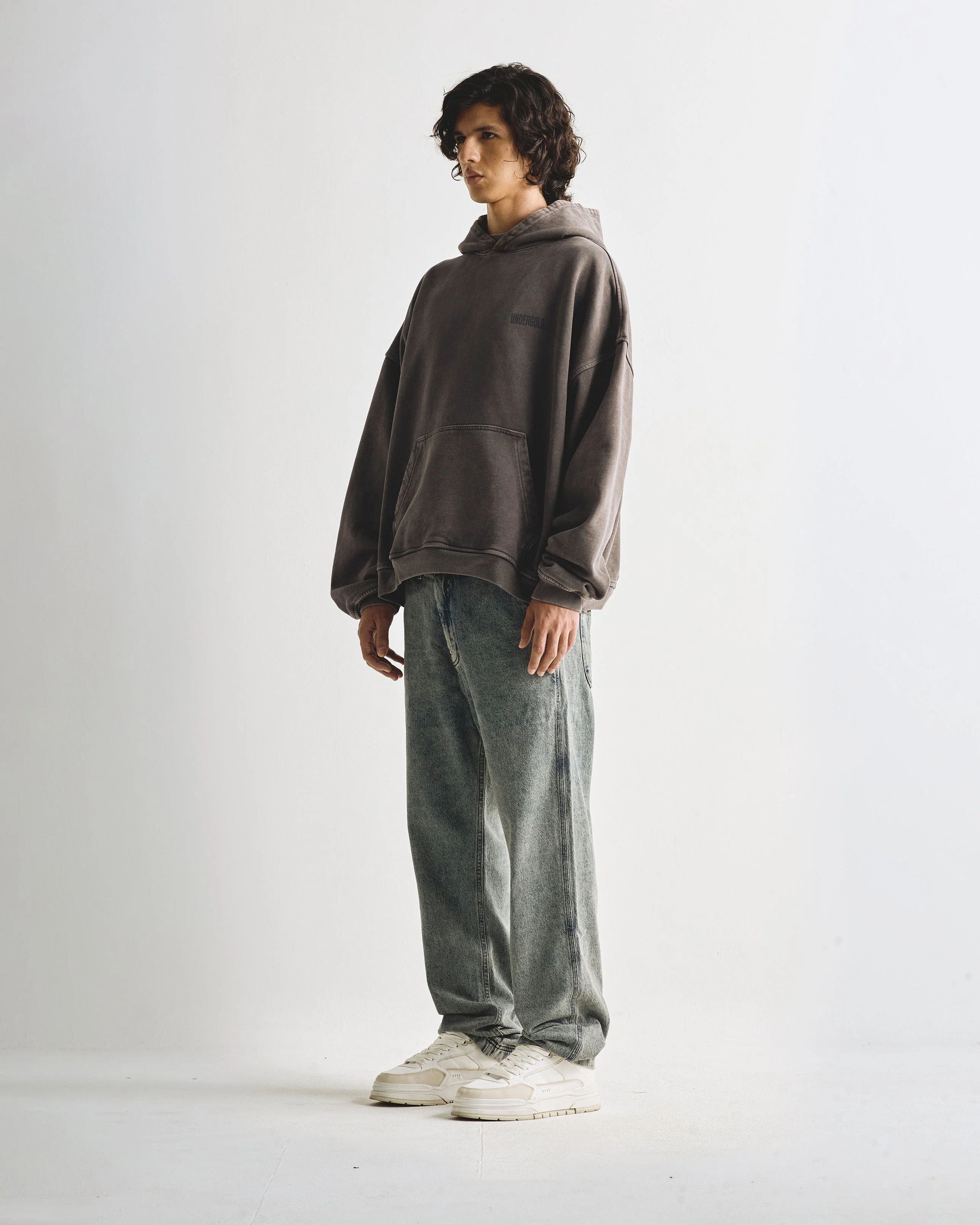 Basics Undergold Hoodie Vintage Gray - Image 4