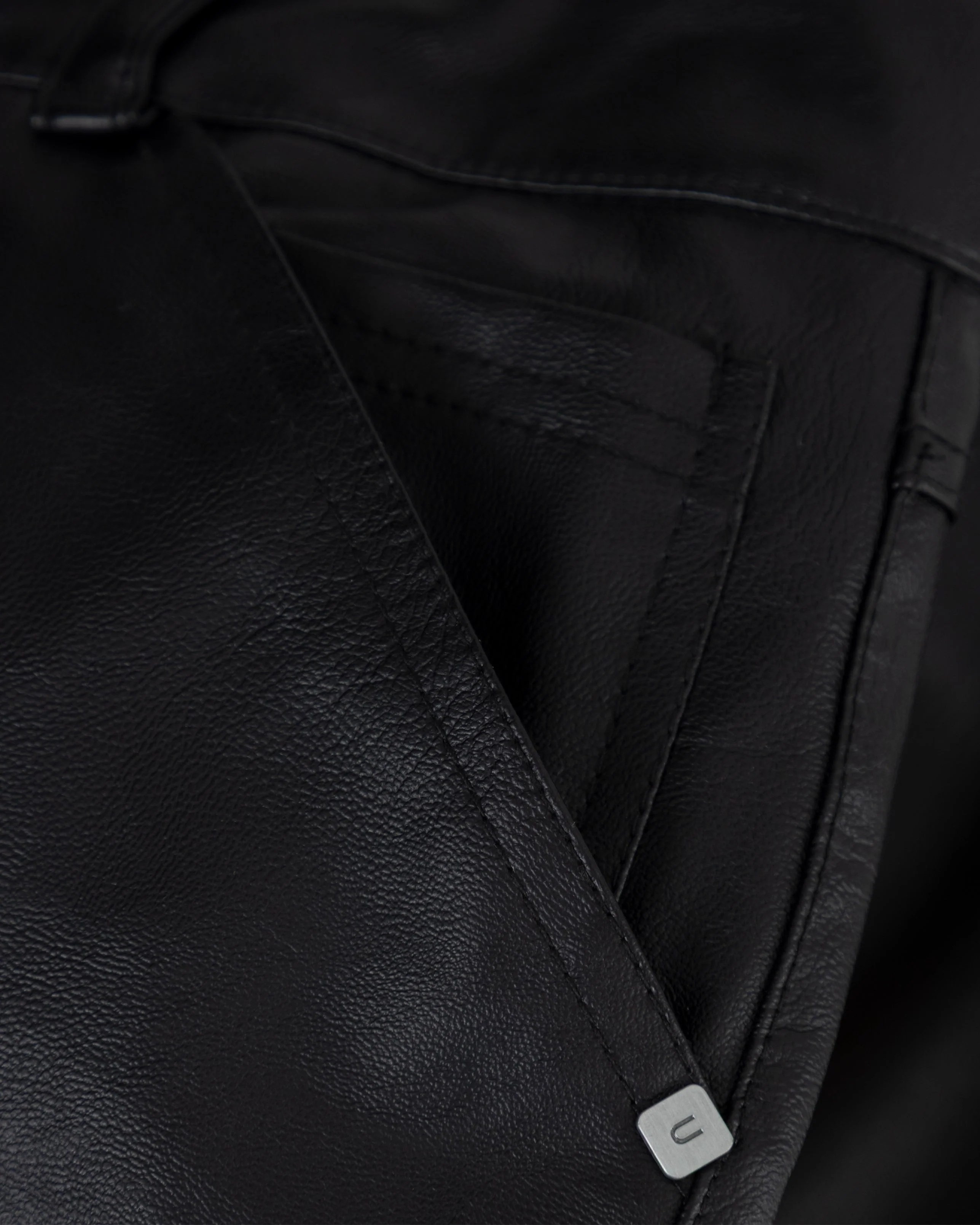 Capsule Basic Pleather Shorts Black - Image 6