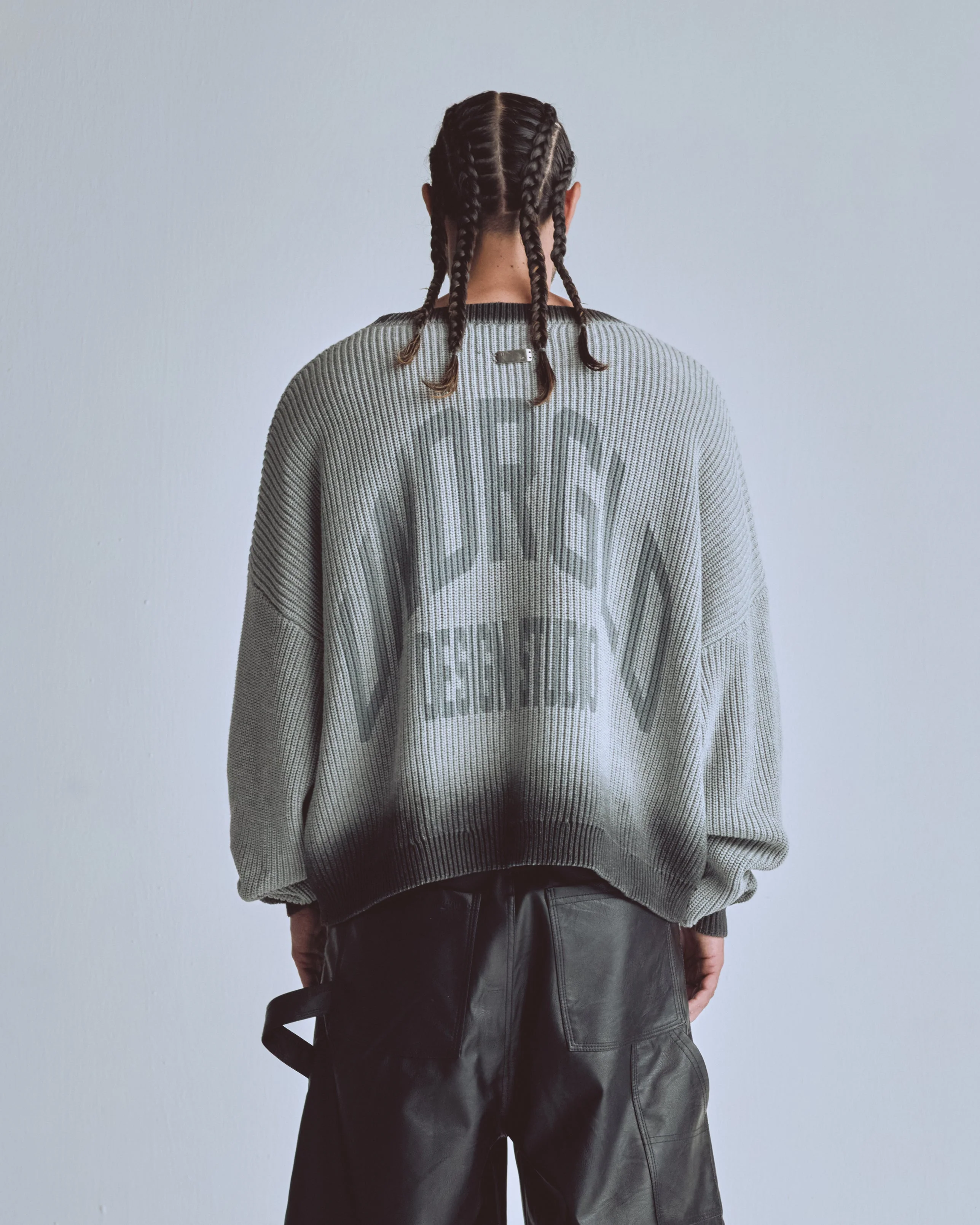Basics Gradient Knit Crewneck Gradient Gray - Image 7