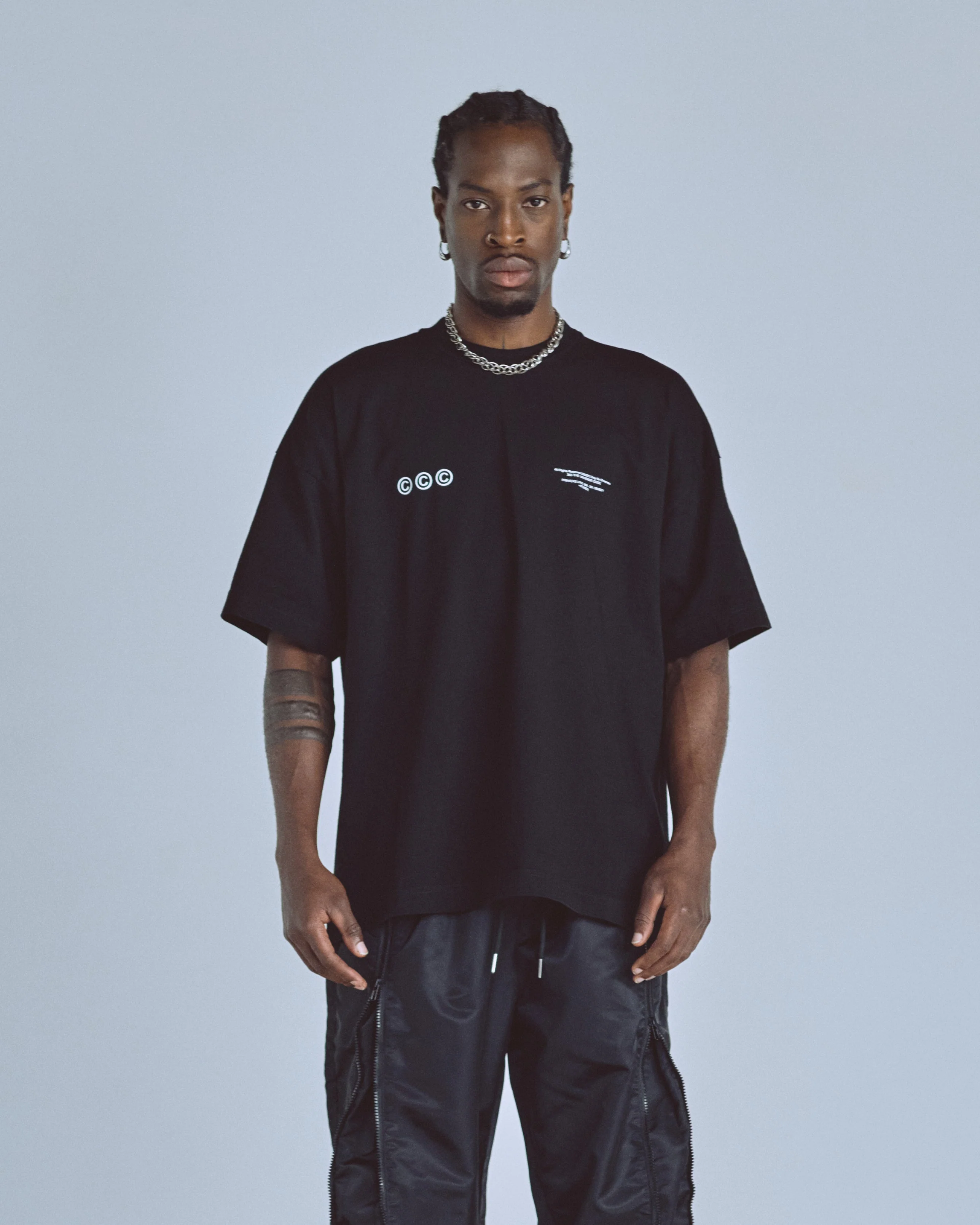 Golden Heritage Goldie Tshirt Black - Image 2