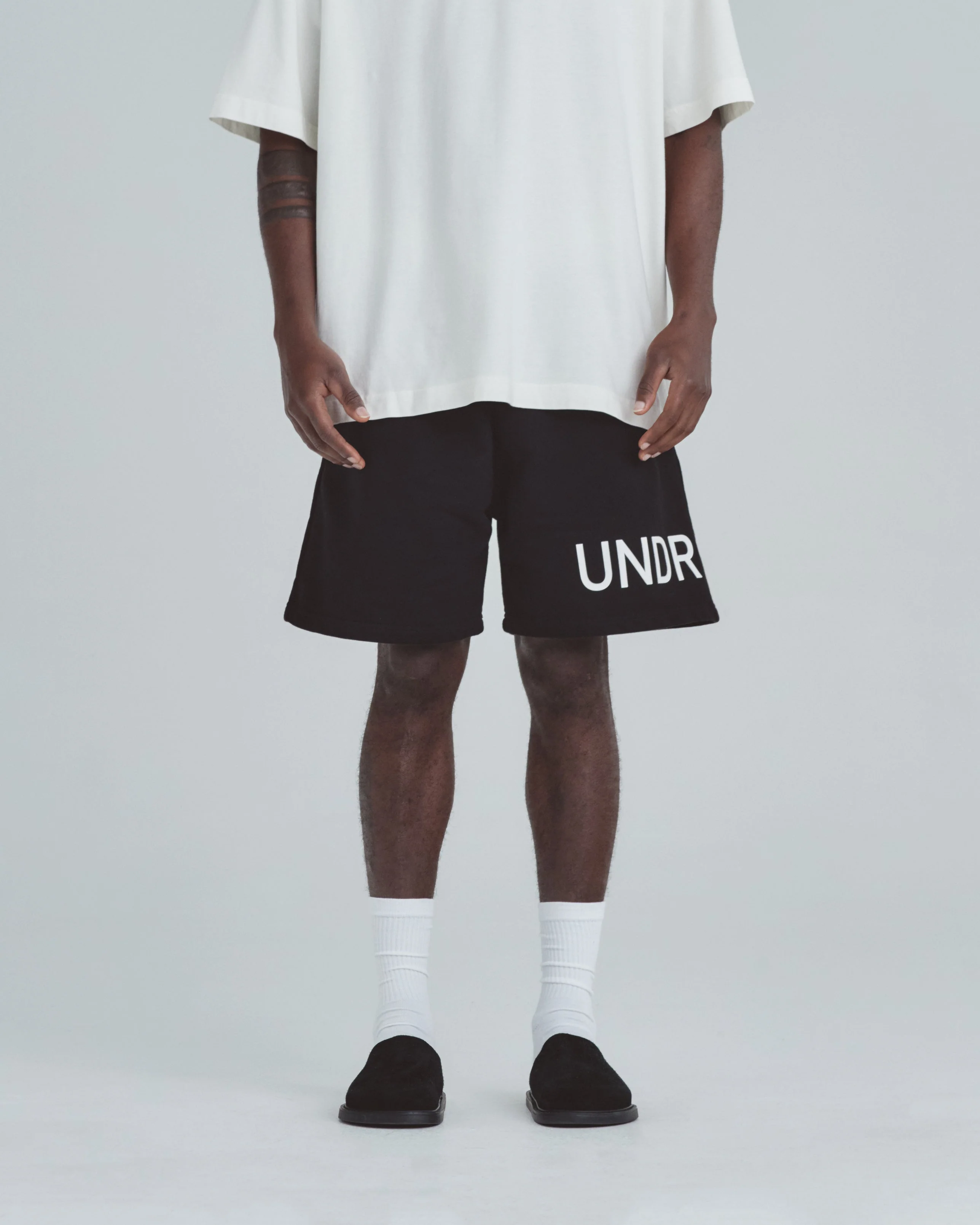 Line Basic Biased Shorts Black - Image 8