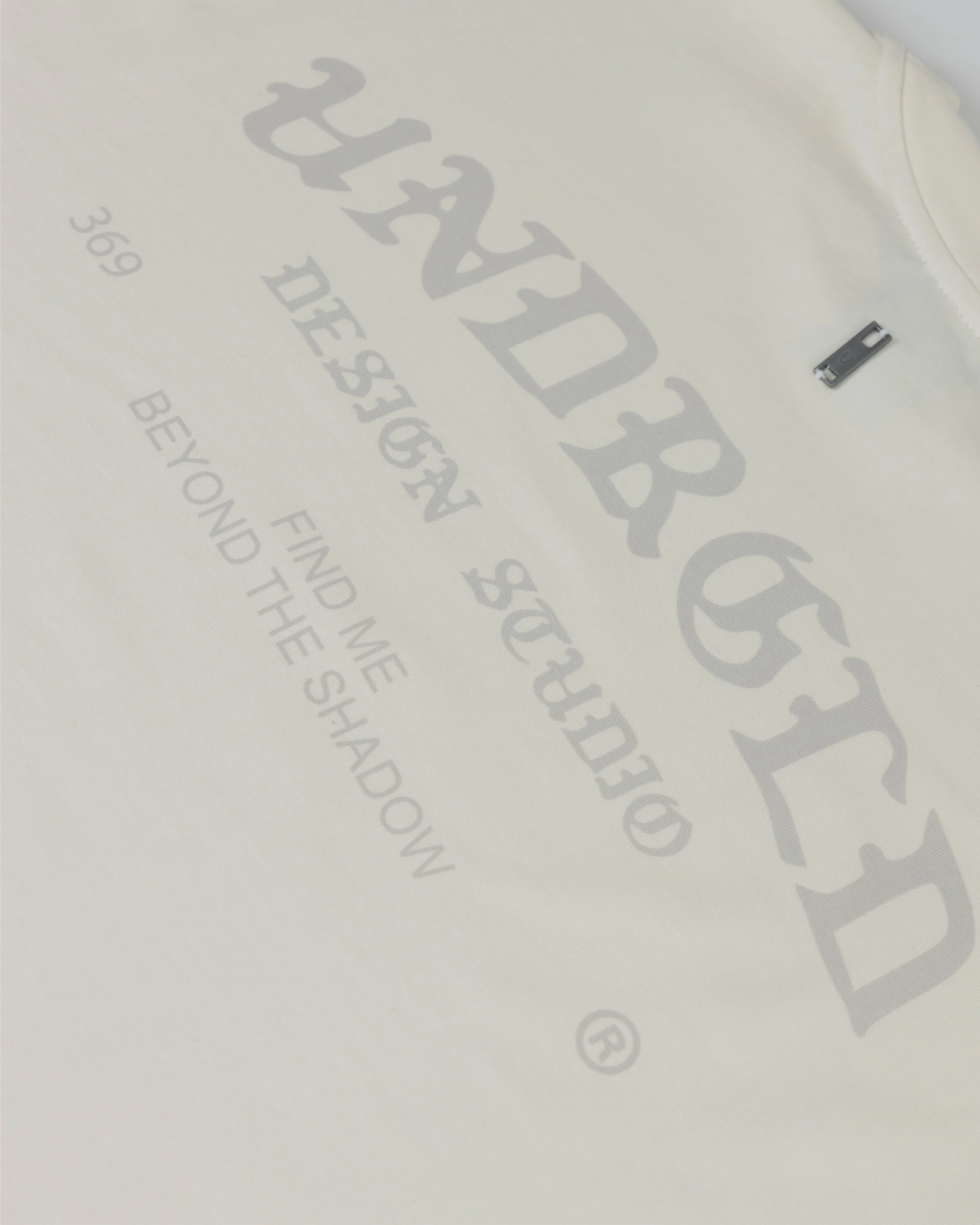 Line Gothic Tshirt White - Image 4