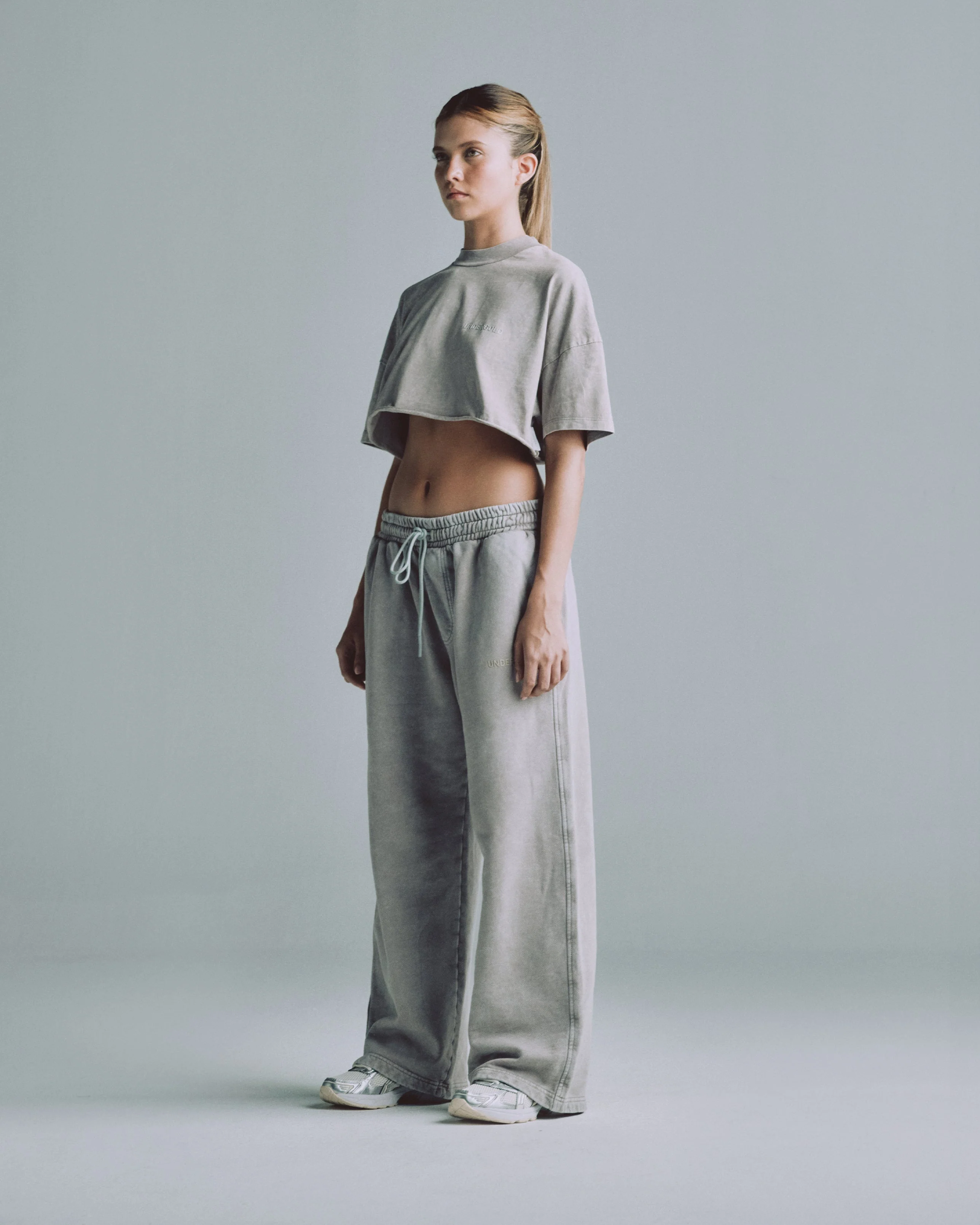 Line Logo Crop Top Washed Gray - Image 4