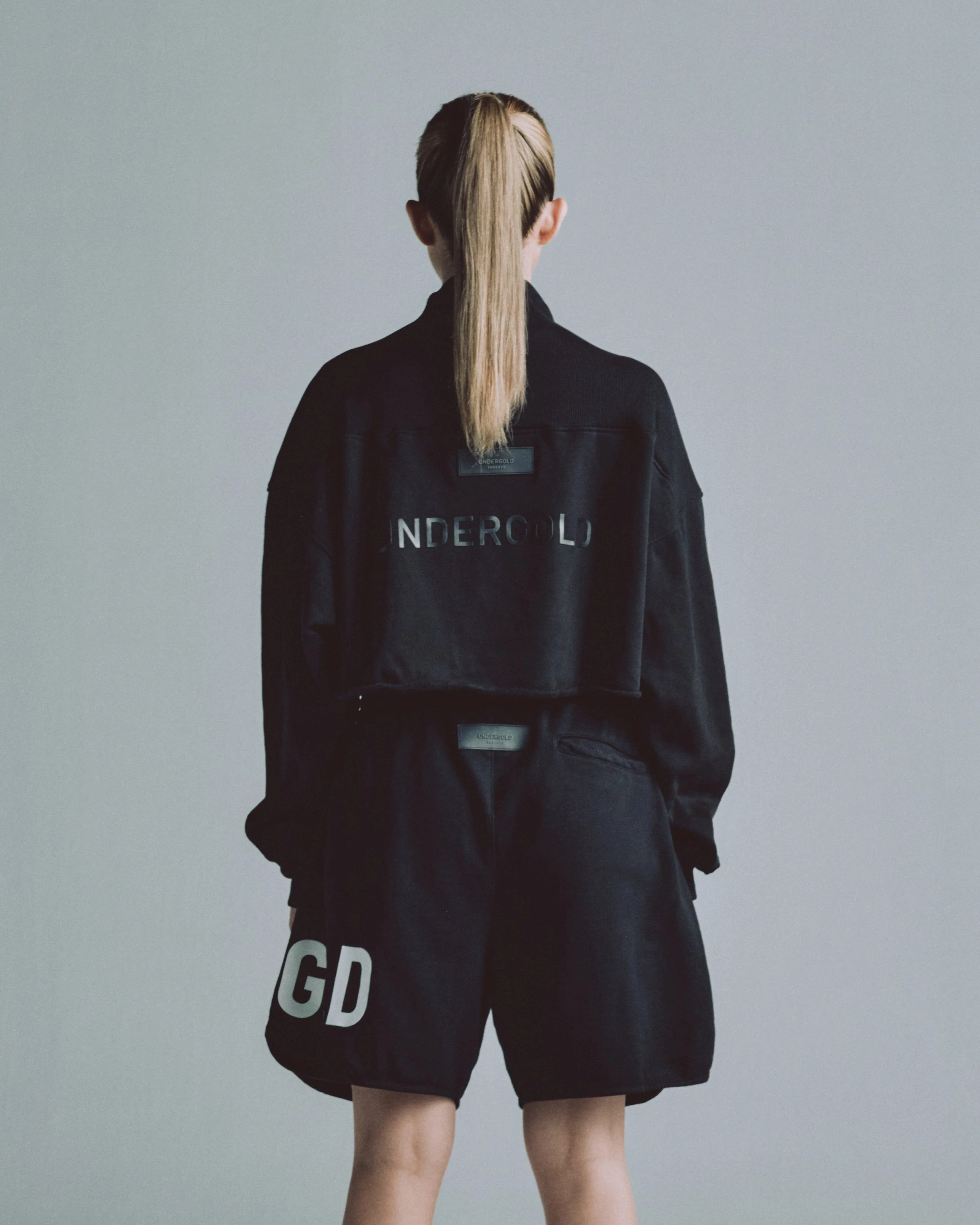 Line Logo Cropped Zip up Crewneck Black - Image 5
