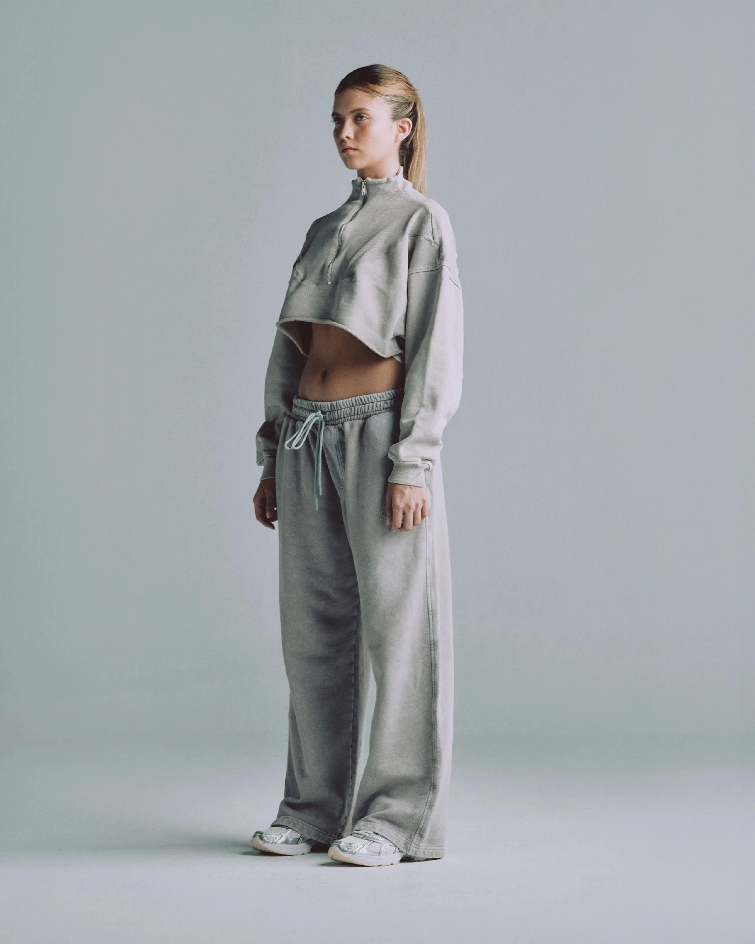 Line Logo Cropped Zip up Crewneck Washed Gray - Image 4