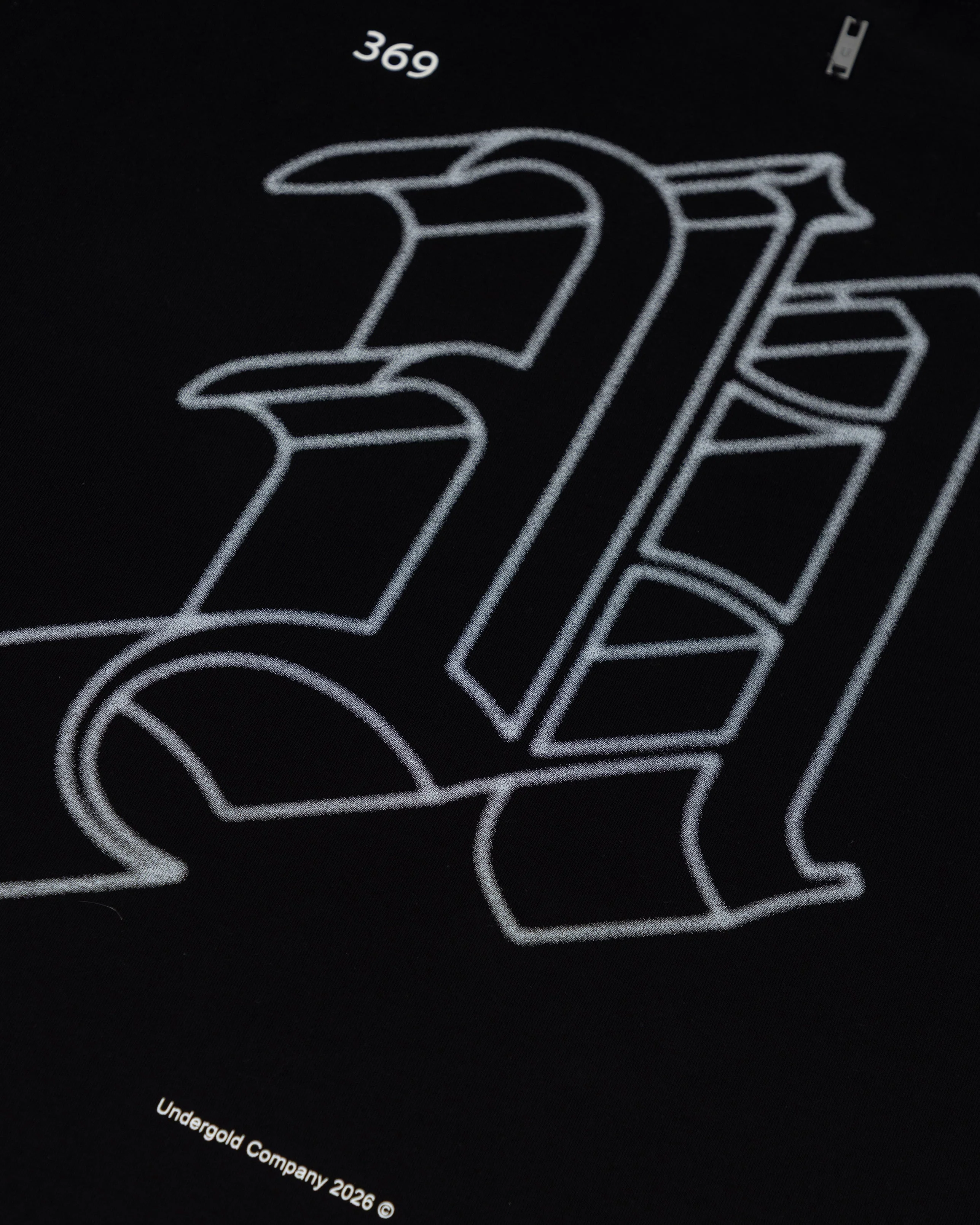 Line Solid U Tshirt Black - Image 4