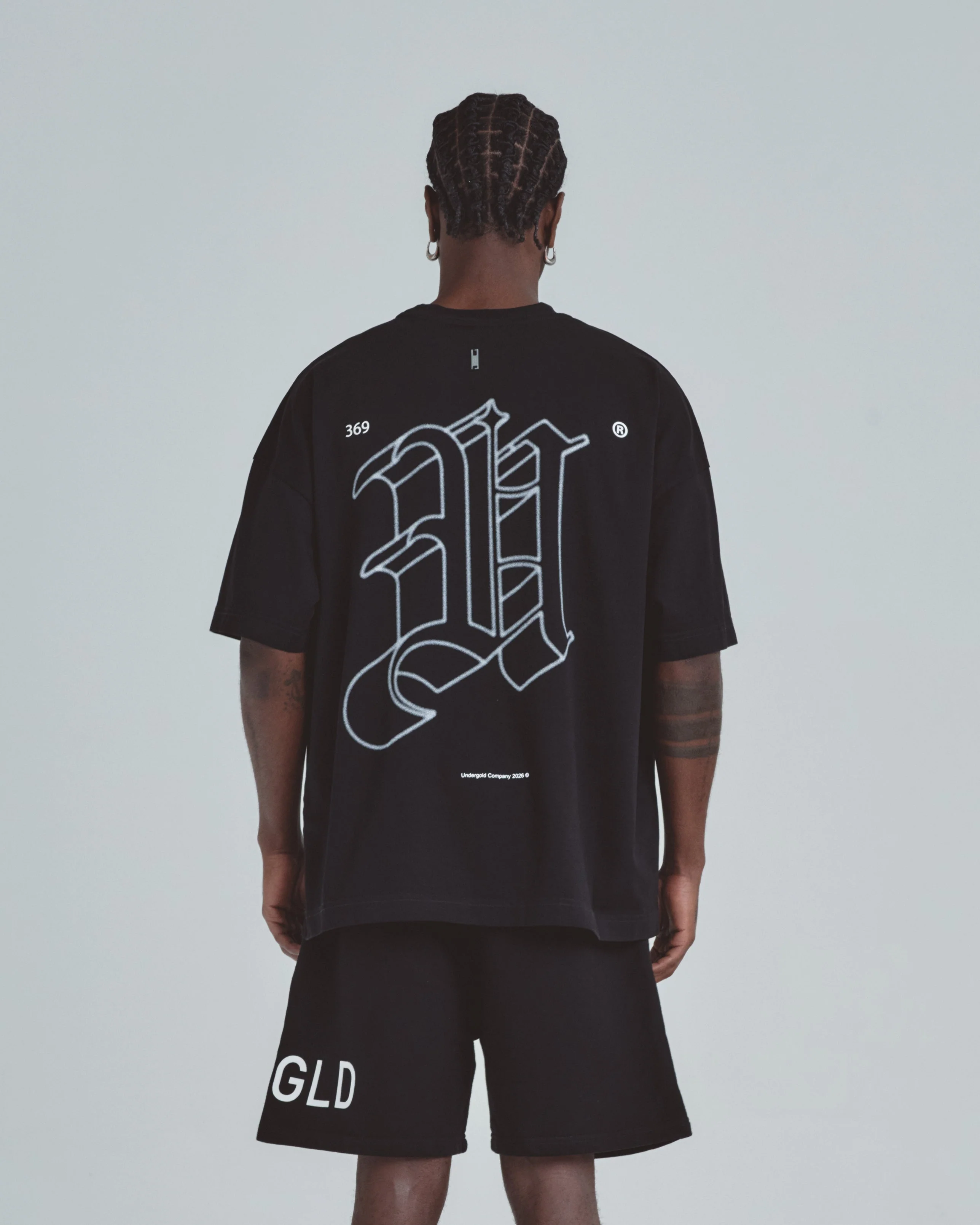 Line Solid U Tshirt Black - Image 7