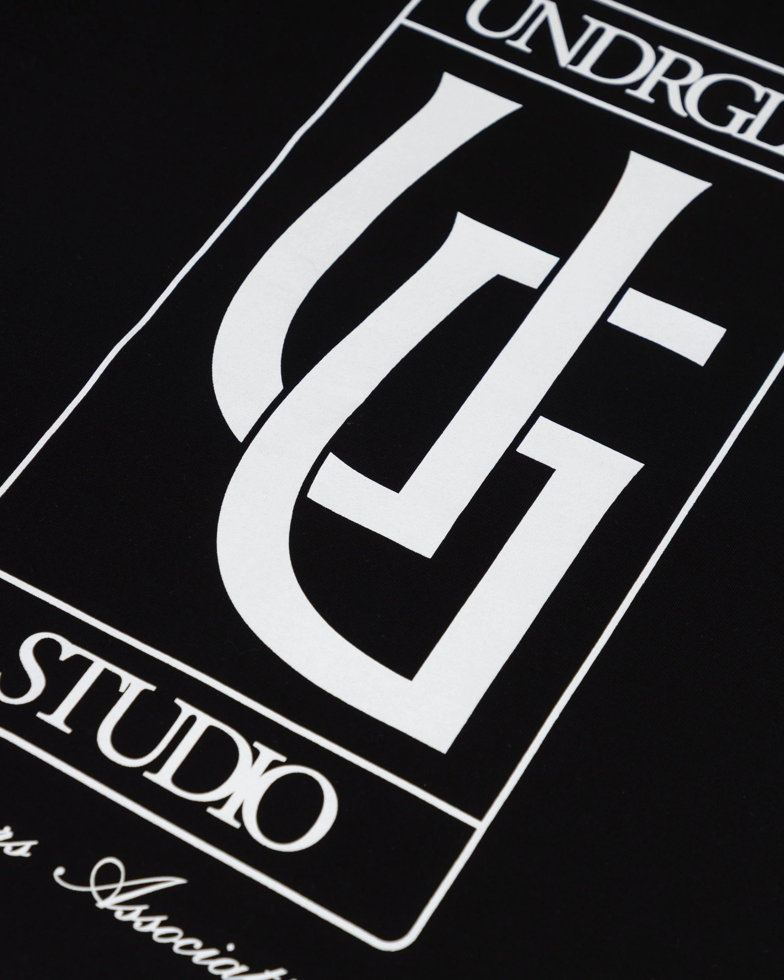 Line UG Frame Tshirt Black - Image 3