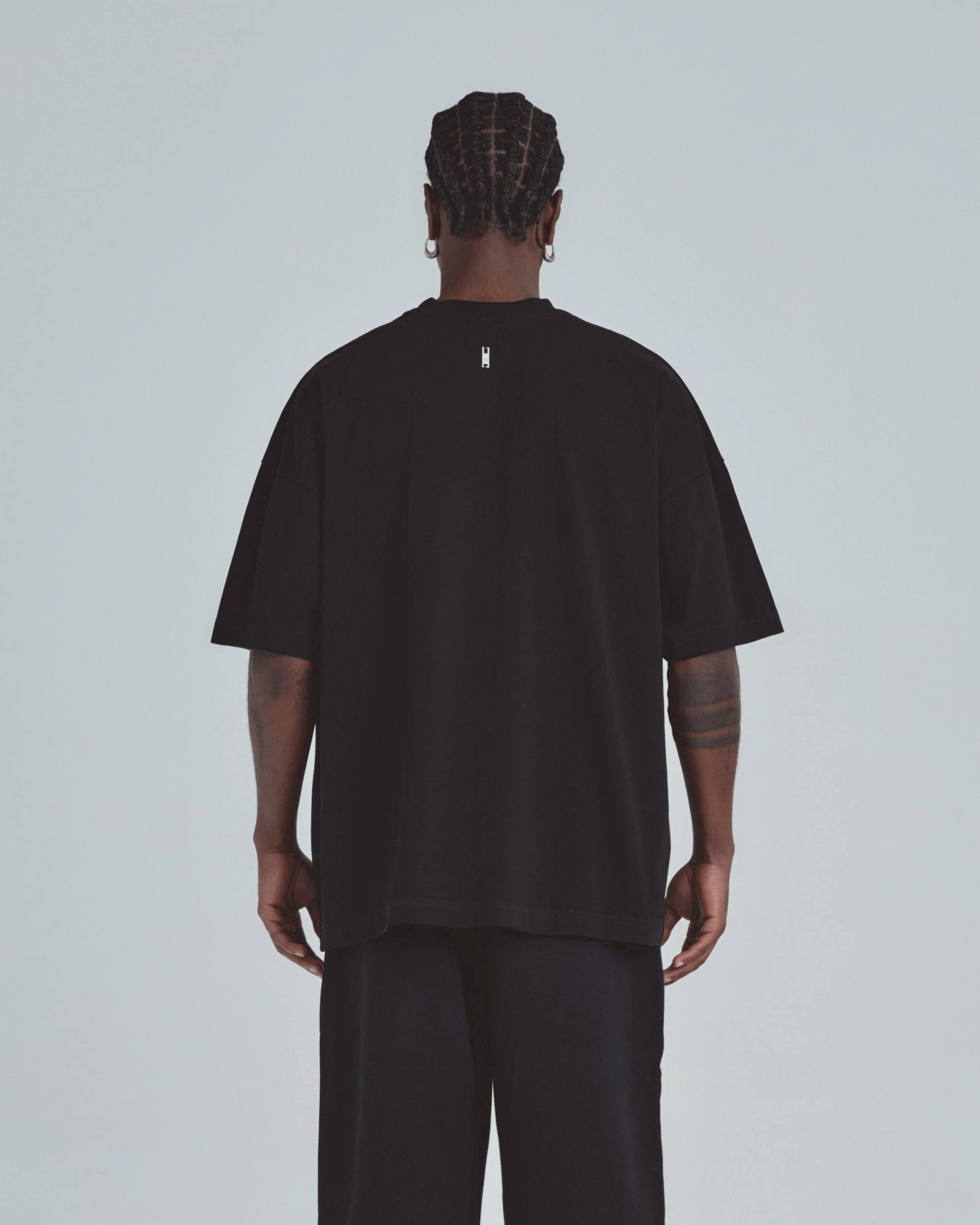 Line Varsity UNDRGLD Tshirt Black - Image 7