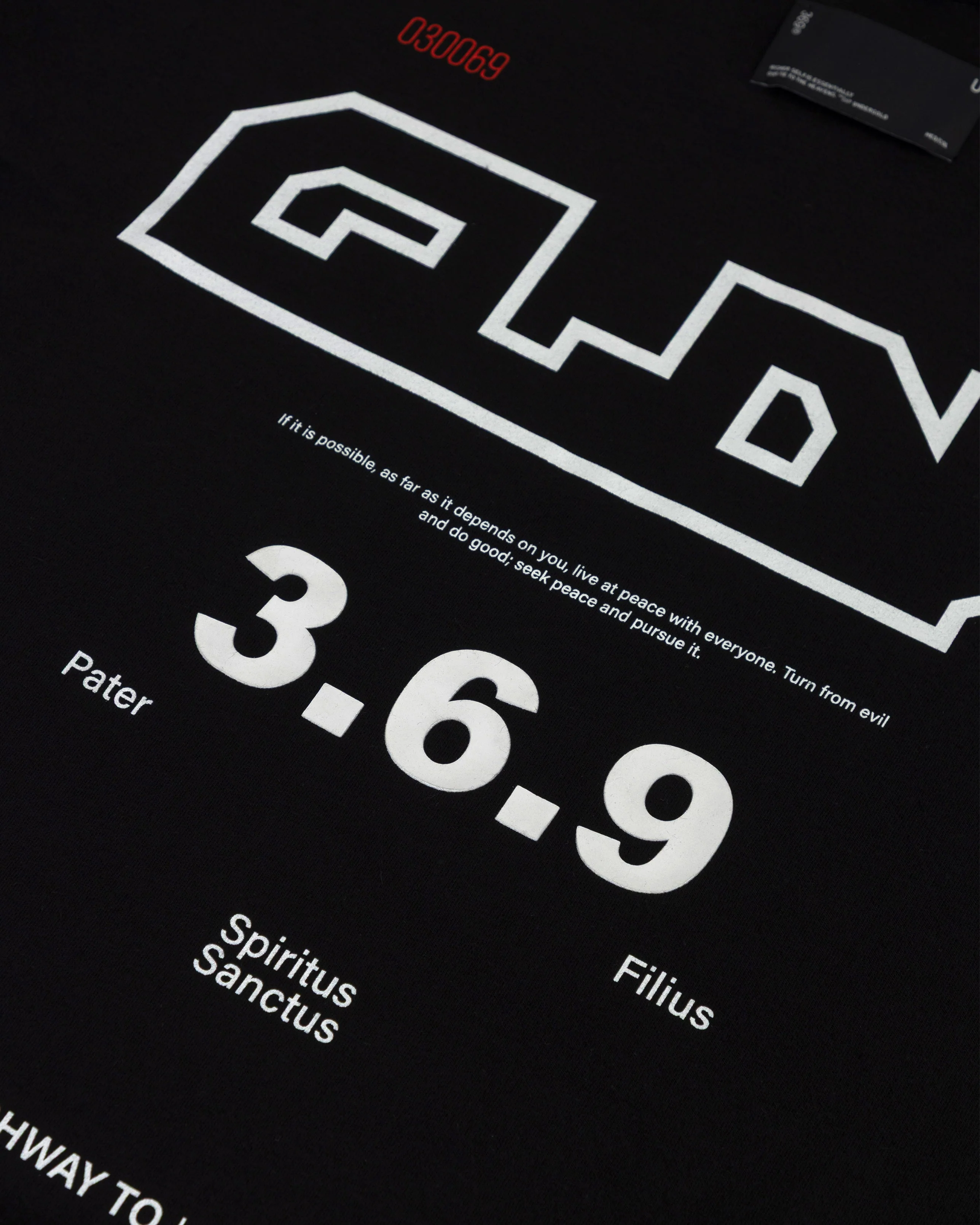 Spring GLDN Tshirt Black - Image 4