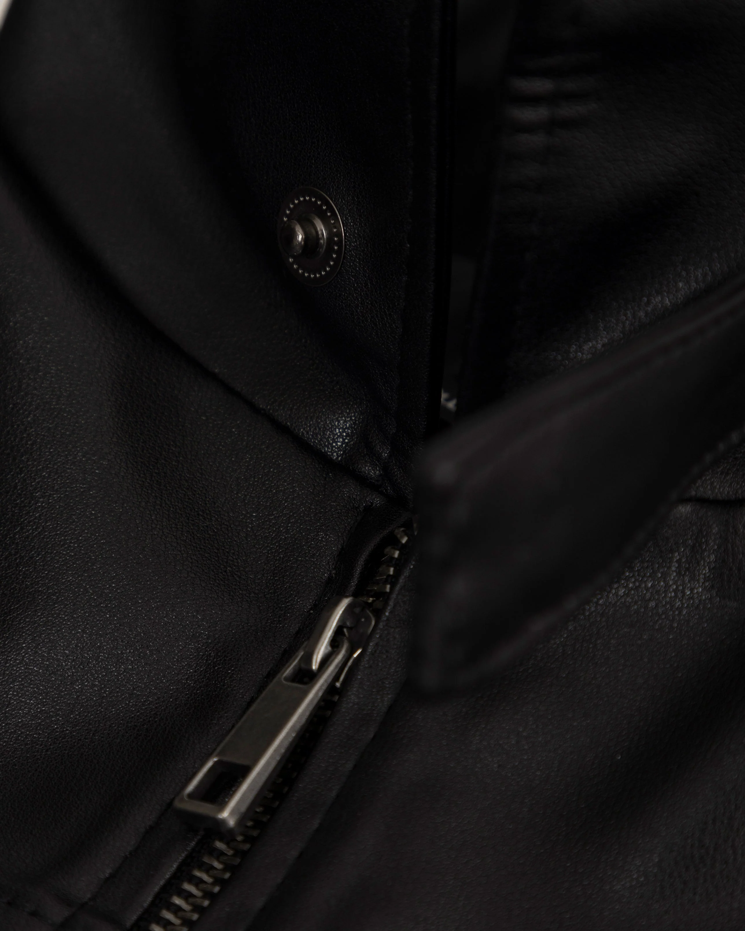 Spring Worn Logo Cropped Jacket Black - Image 6