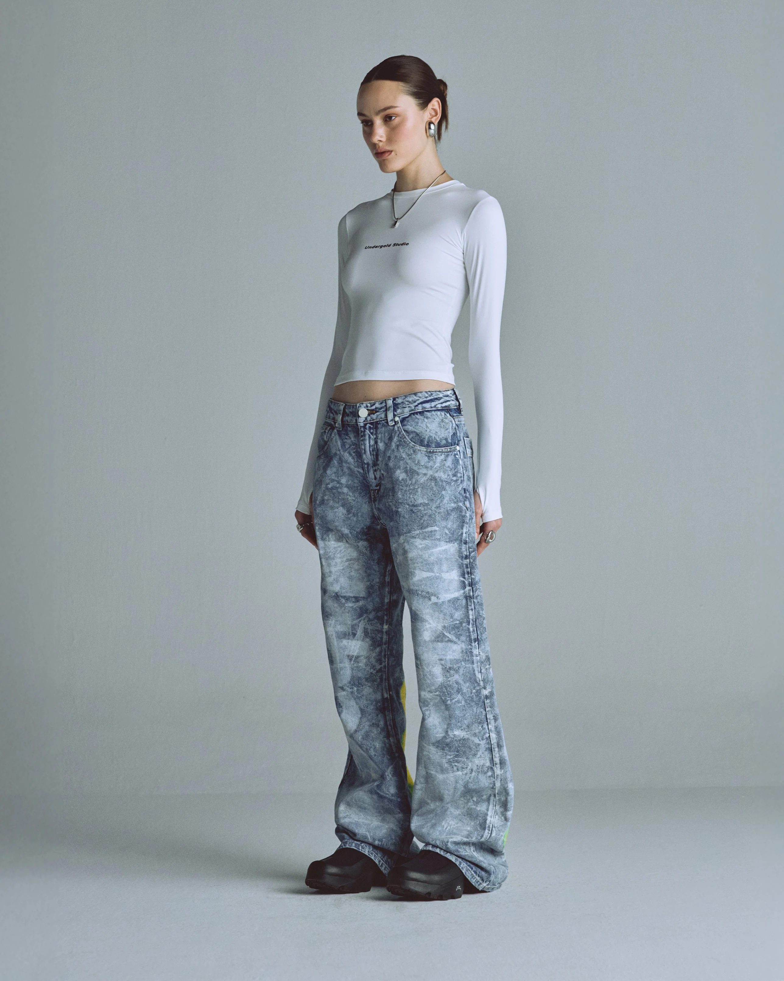W Basics Undergold Studio Ultra Slim Long Sleeve Tee White - Image 5