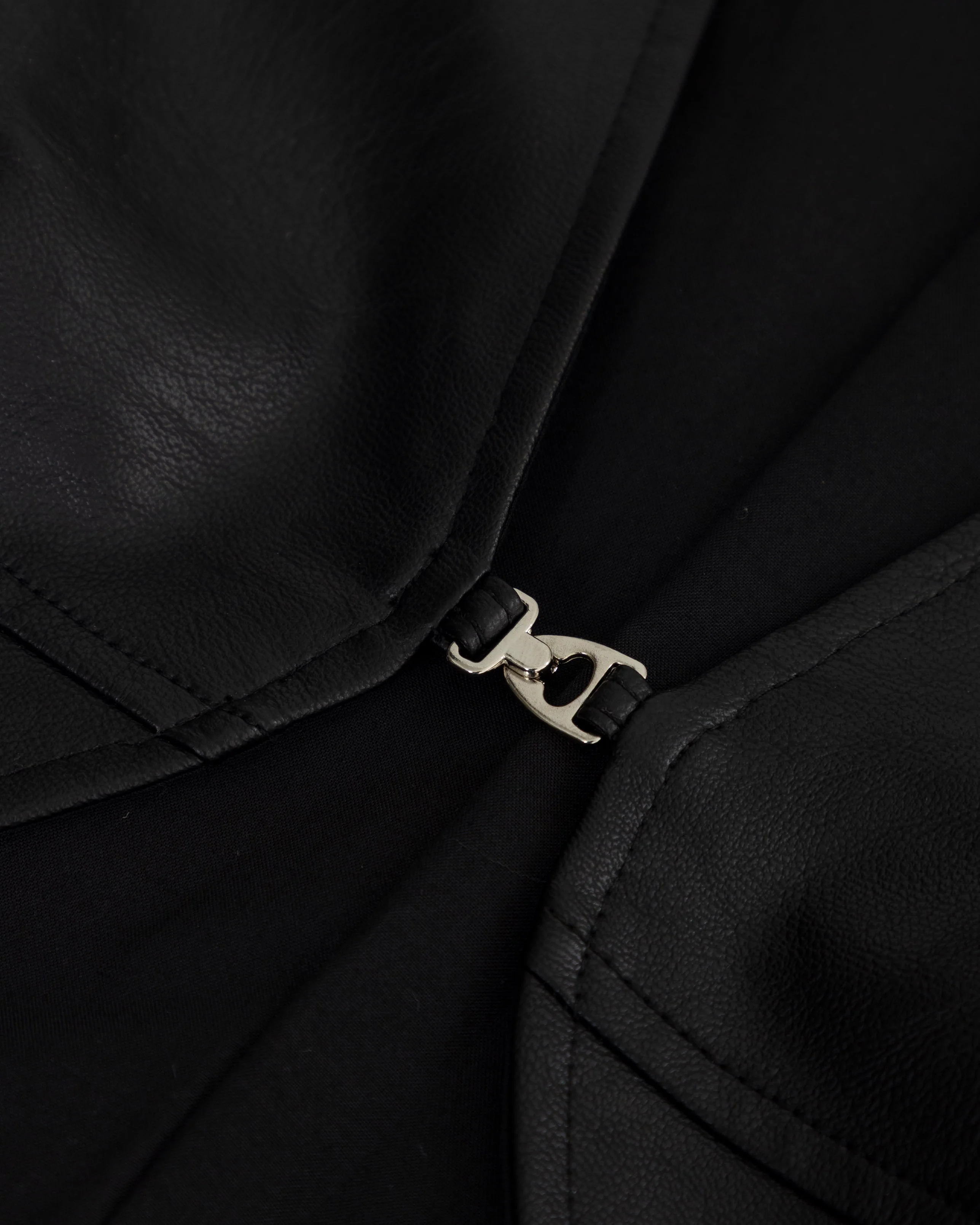 W Basics UNDRGLD Vest Black - Image 4
