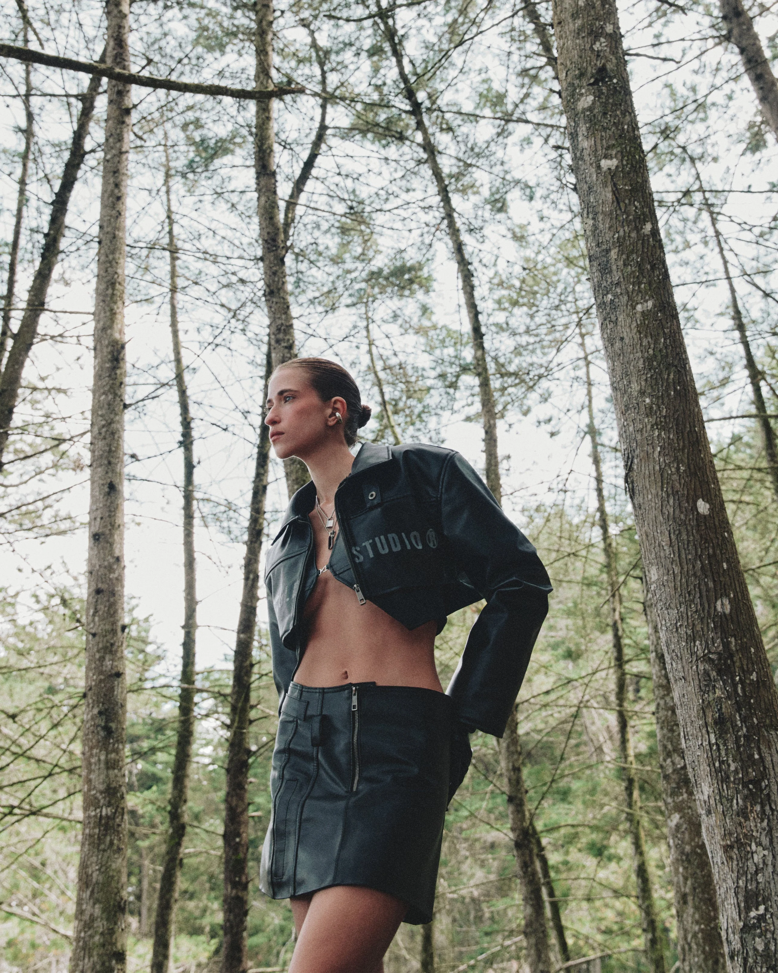 W Basics UNDRGLD Vest Black - Image 5