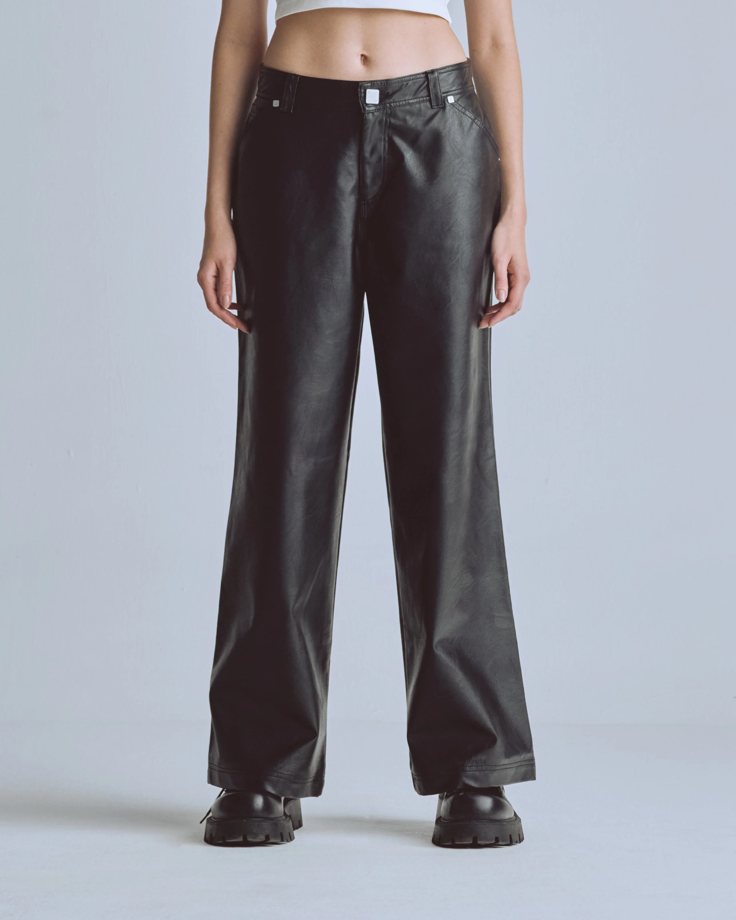 W Capsule Basic Pleather Wide Jeans Black - Image 8