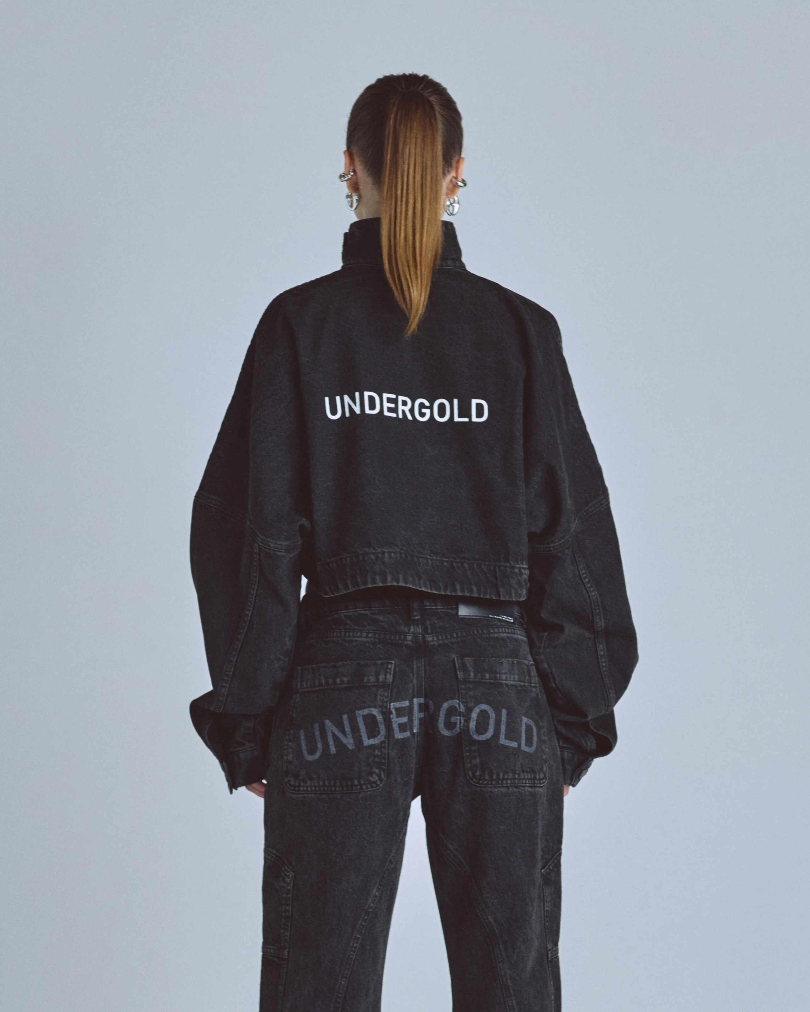 W Golden Heritage High Neck Jacket Black - Image 7