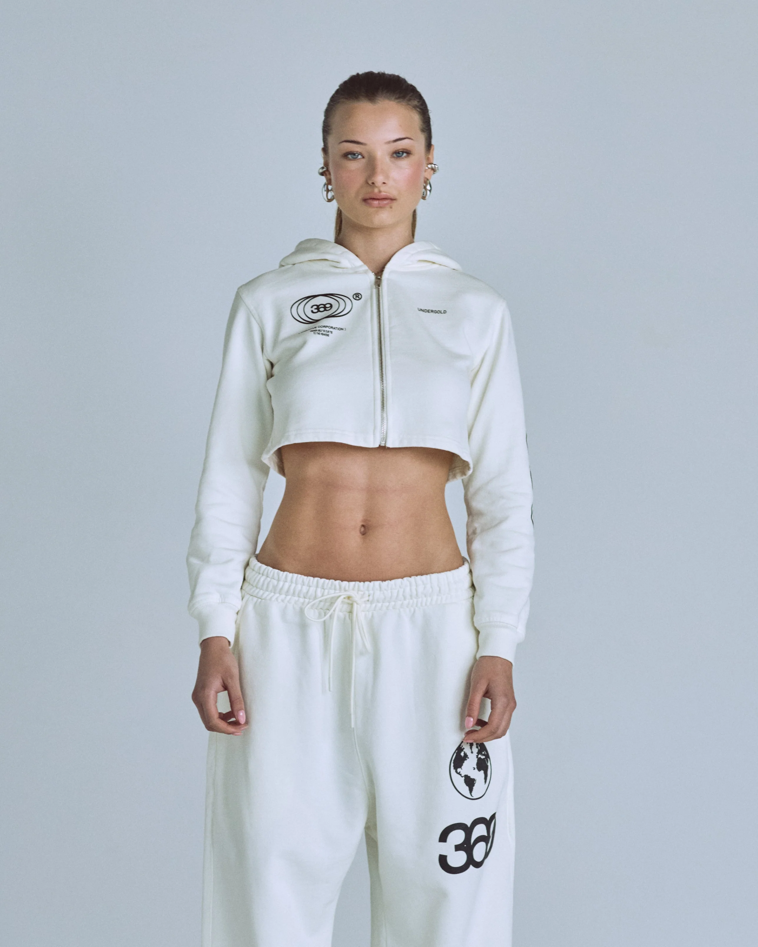 W Golden Heritage Slim Fit Zip Up Cropped Hoodie White - Image 2
