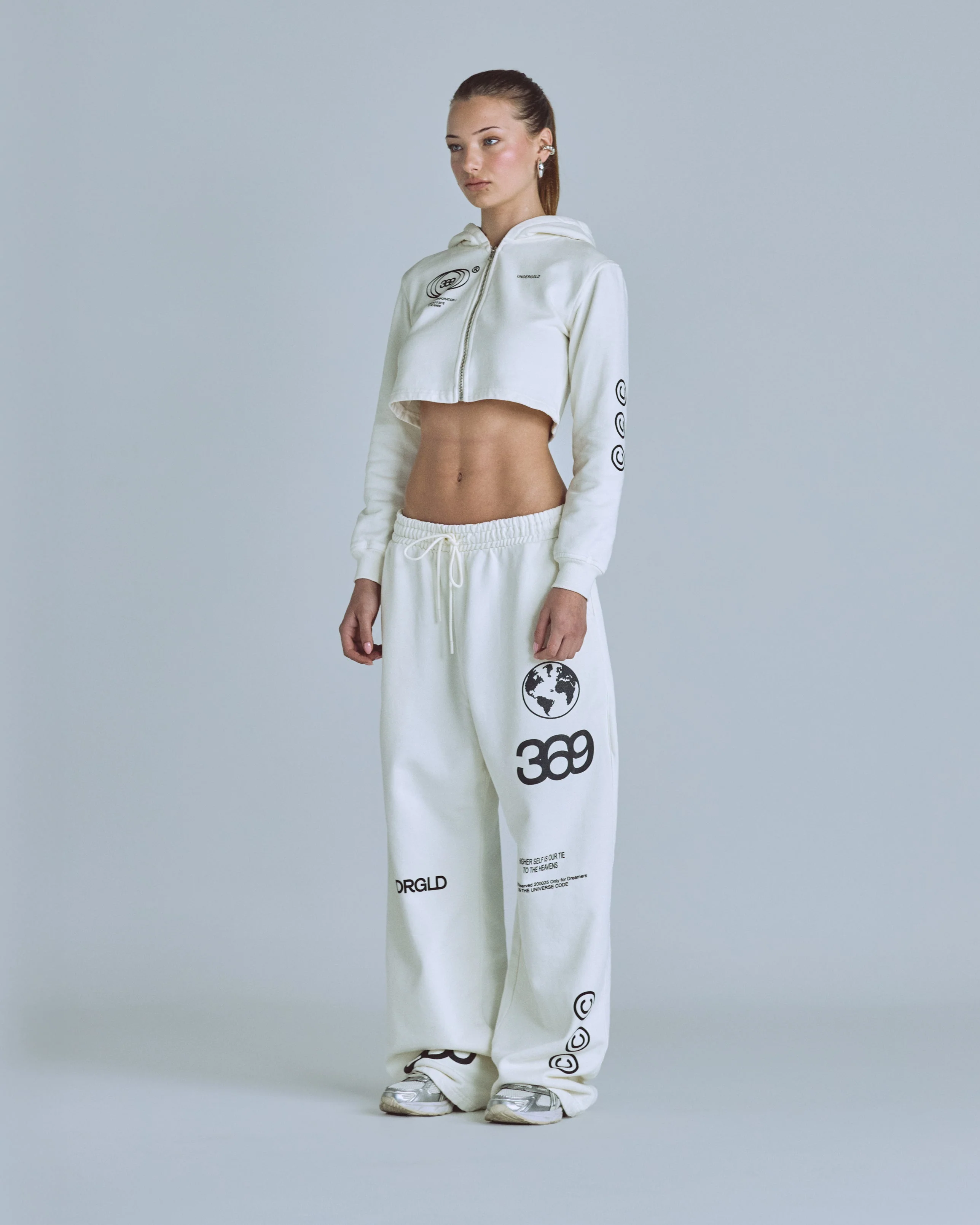 W Golden Heritage Slim Fit Zip Up Cropped Hoodie White - Image 5